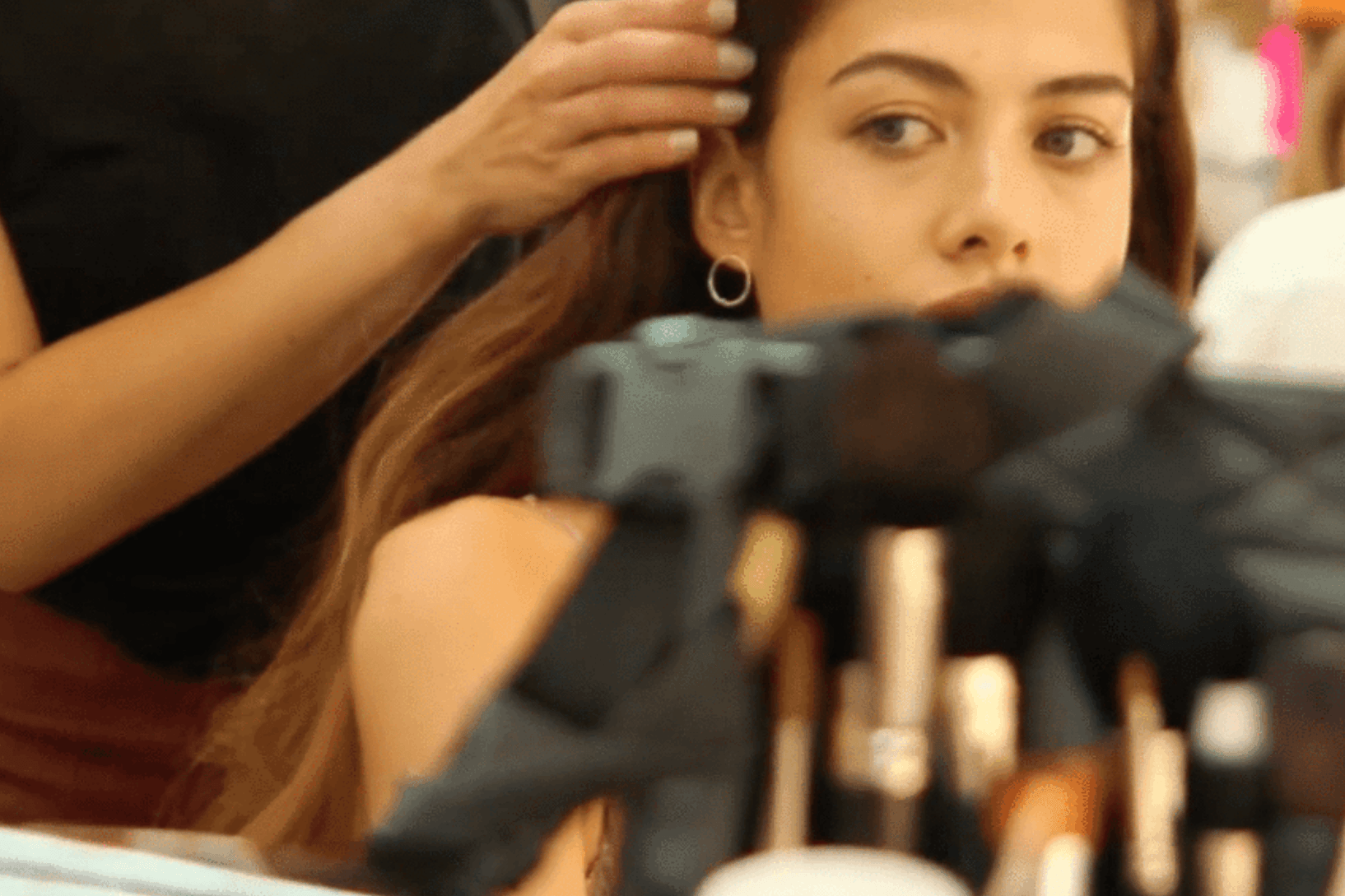 Video : Behind the scenes of a Beija shoot (click to watch)