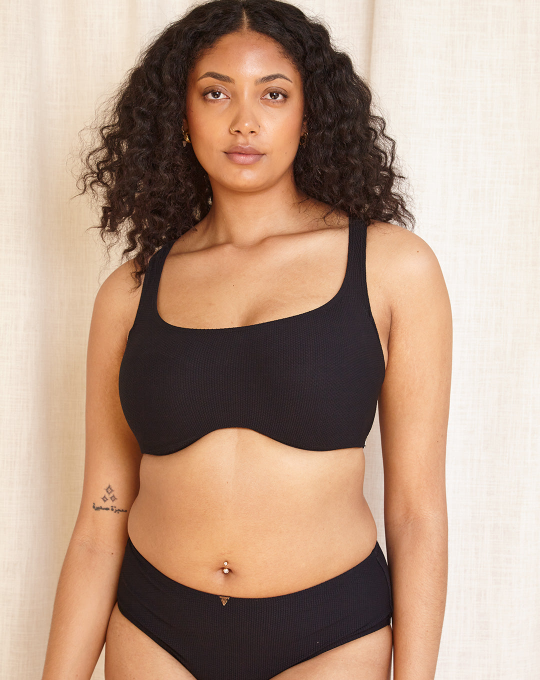 Get Wet Z Bikini Top in Black Z Bikini Fashion