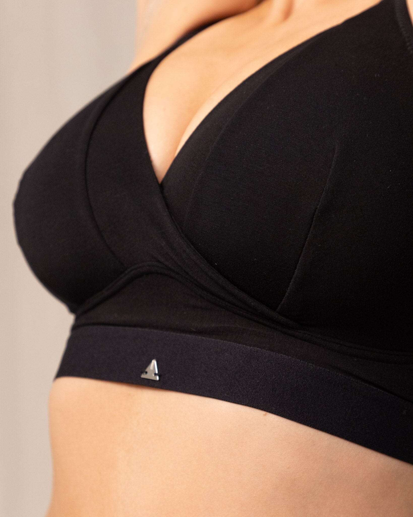 Unwind Z Bra in Black Z Bra Fashion